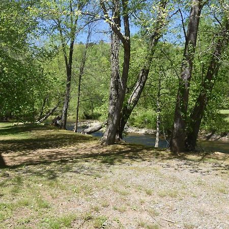 Riverside Trout Cottage Helen Esterno foto