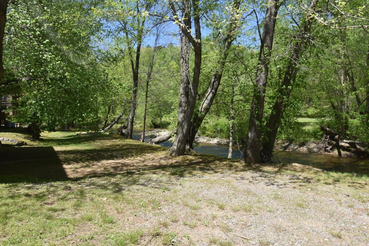 Riverside Trout Cottage Helen Esterno foto
