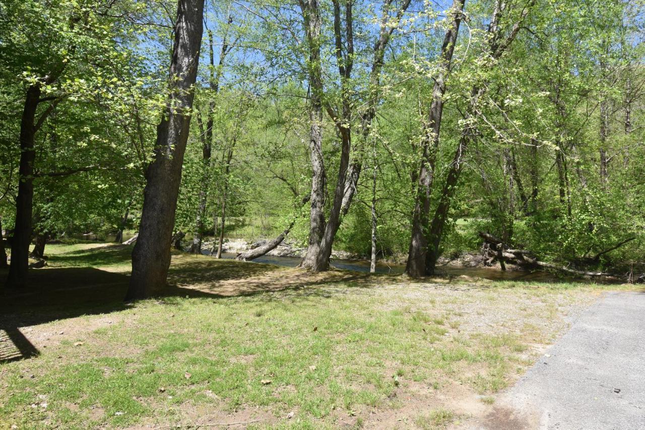Riverside Trout Cottage Helen Esterno foto